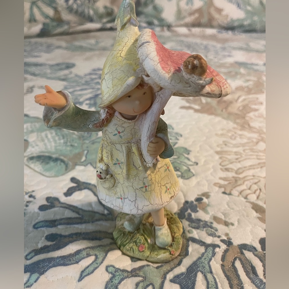 Whimsical‎ Girl Figurine with Mushroom Hat - Picture 4 of 4